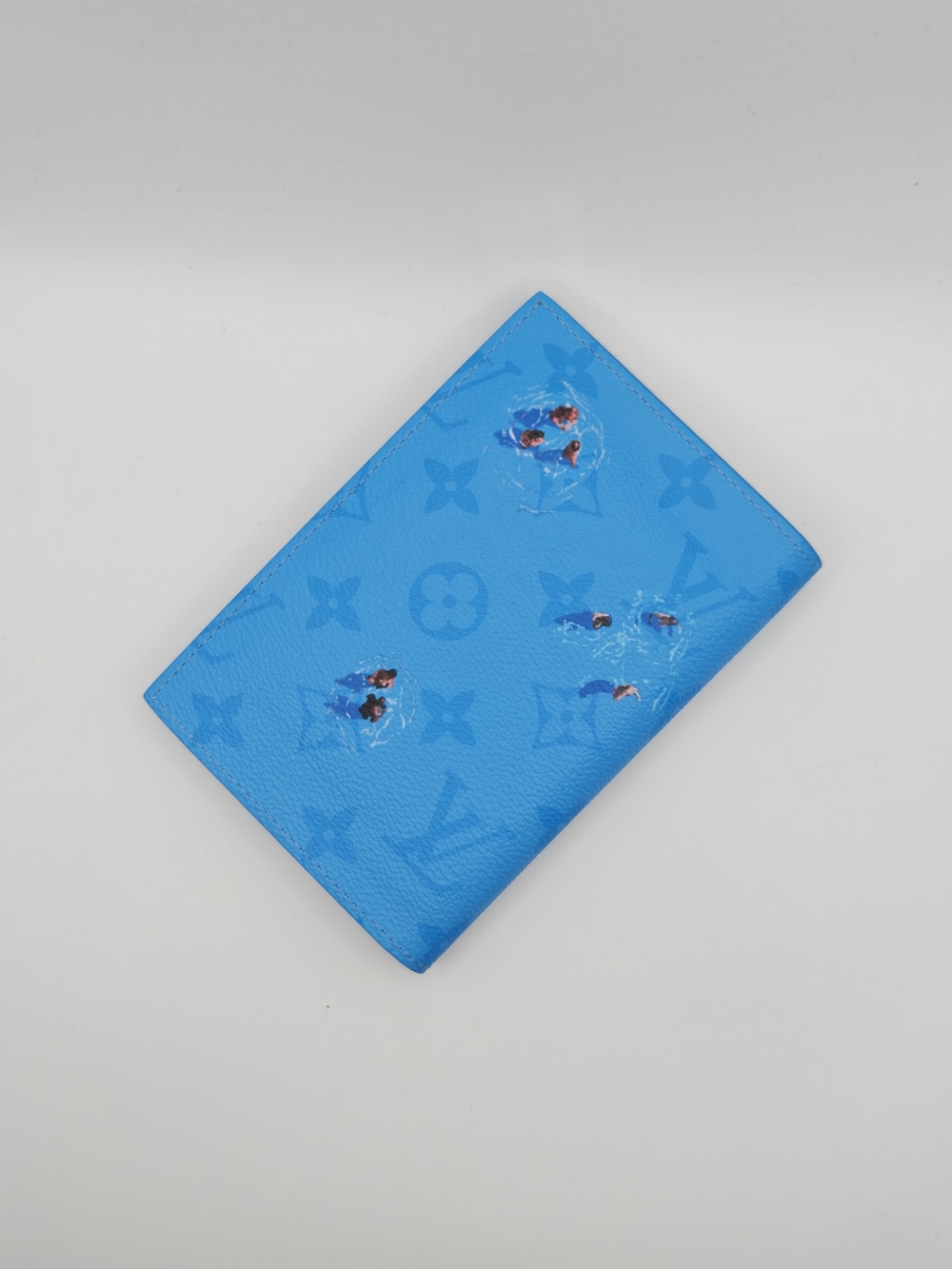 Louis Vuitton Blue Monogram Passport Cover - Picture 3 of 4